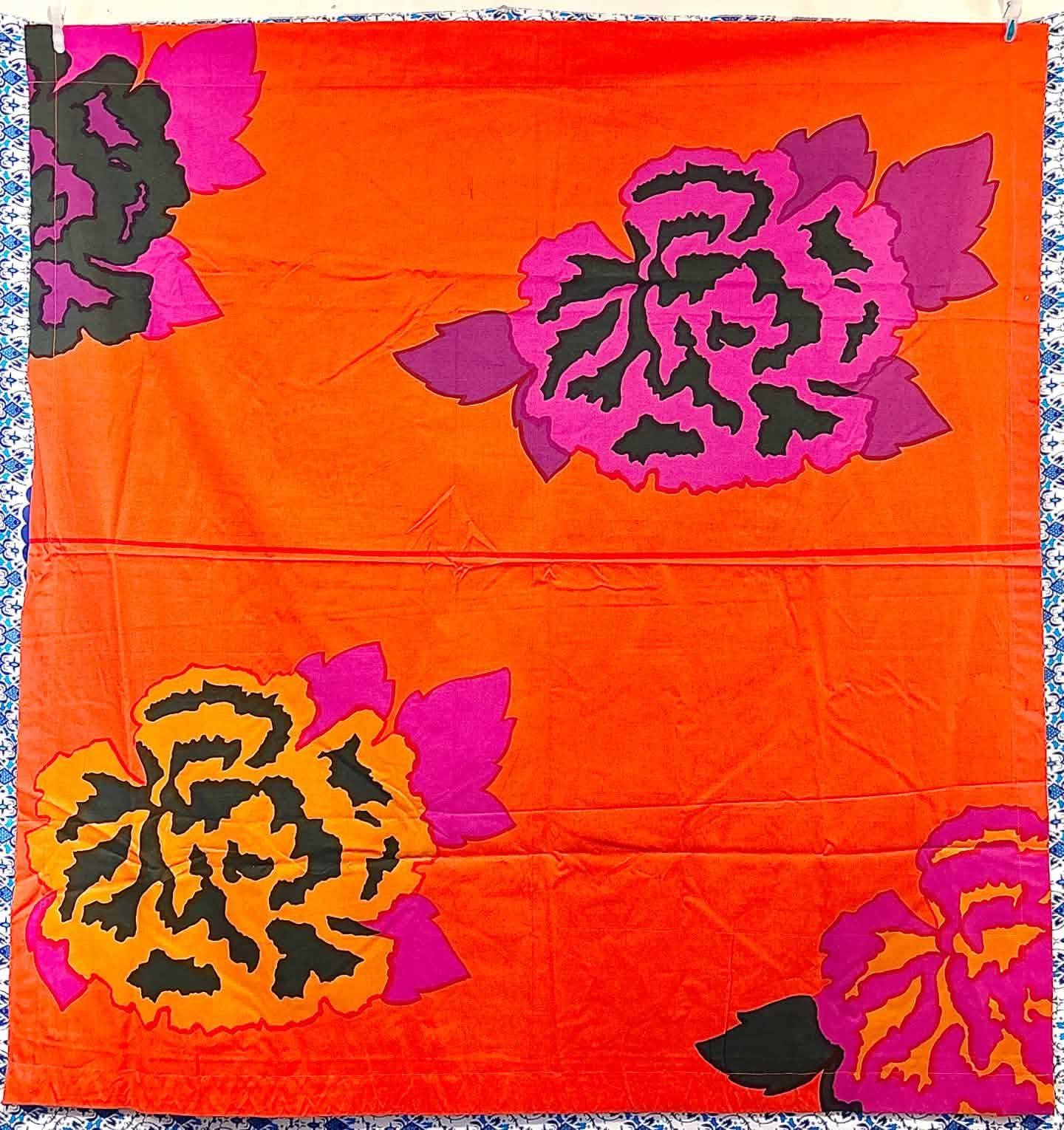 Marimekko-mönstrat tyg Formgivare: Katsuji Wakisaka 1976